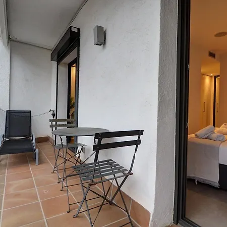 Apartment Chic By Hello Homes Sitges