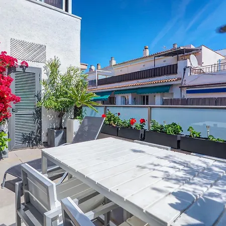 Apartment Chic By Hello Homes Sitges